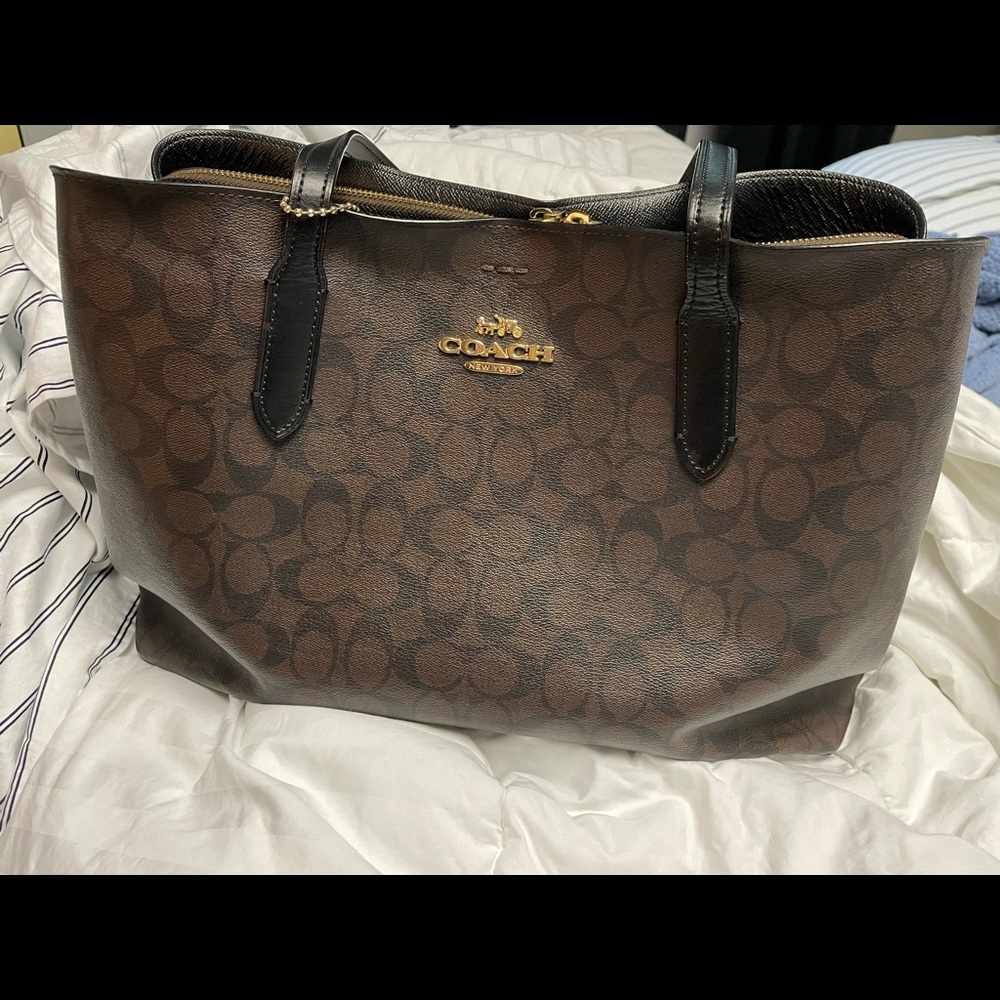Coach Signature Large Avenue Tote/Carryall